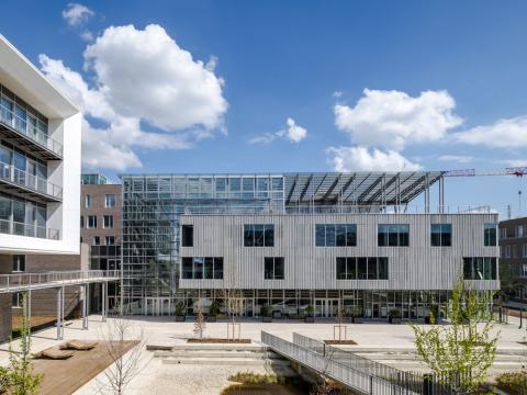 Photographie du forum du Campus Agro Paris-Saclay d'AgroParisTech
